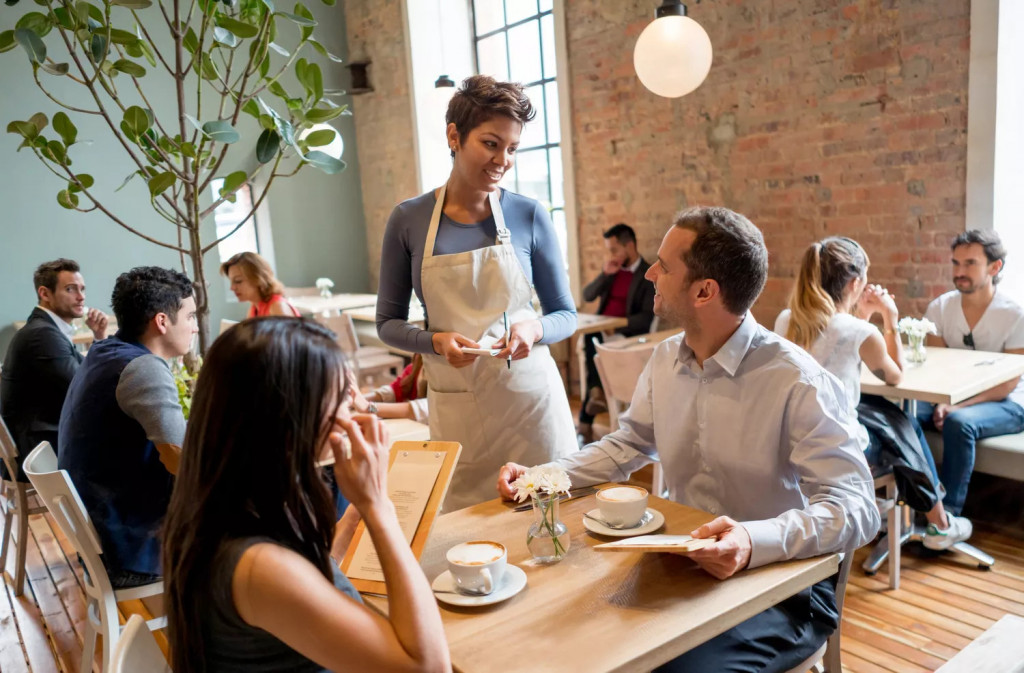 how to save a failing restaurant - restaurant staff